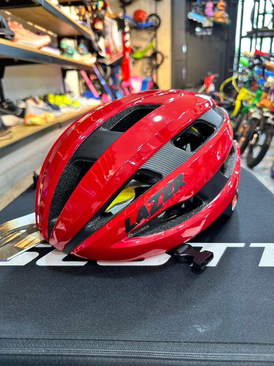 Casco Lazer Sphere MIPS Red L