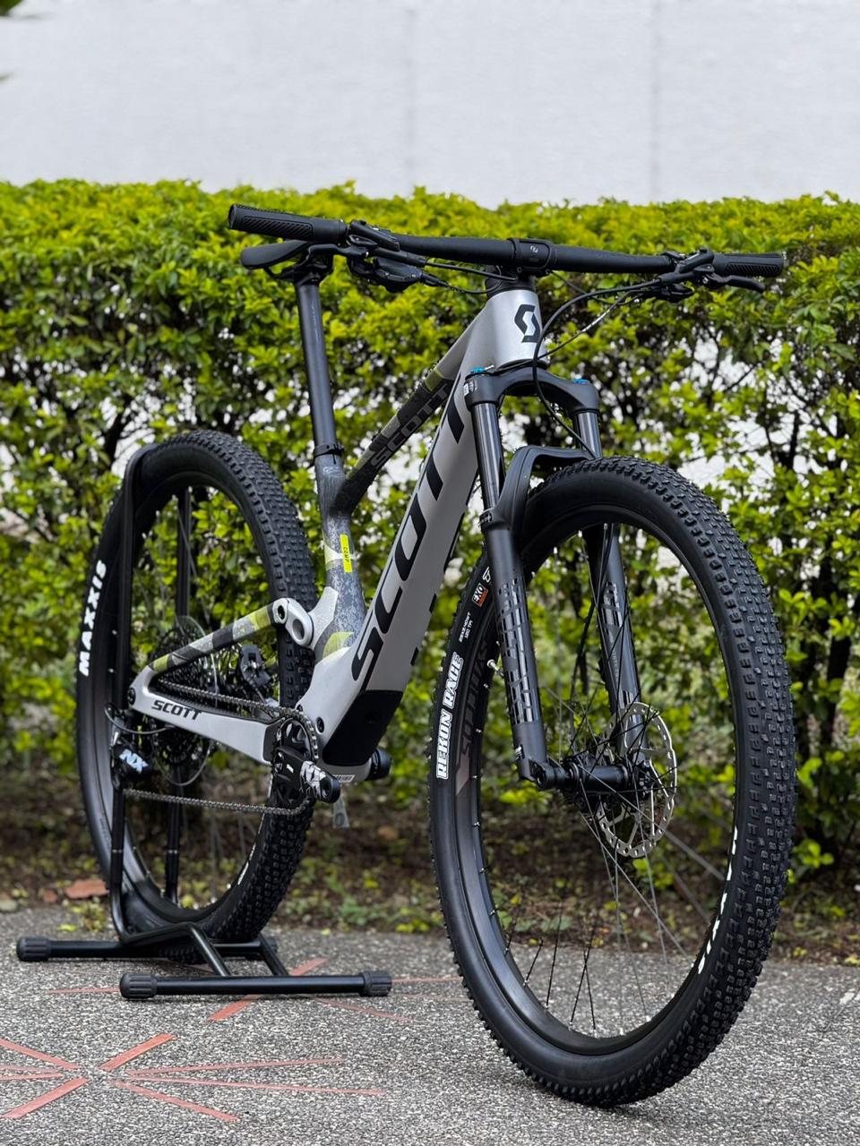 SCOTT SPARK RC COMP 2025