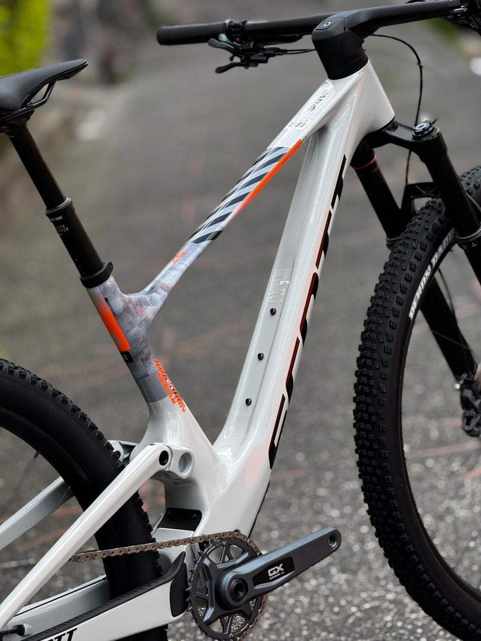 SCOTT SCALE RC TEAM ISSUE 2025