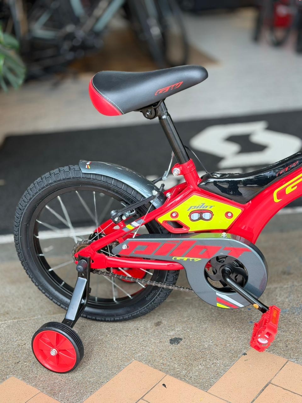 GW 12P PILOT 100 NIÑO