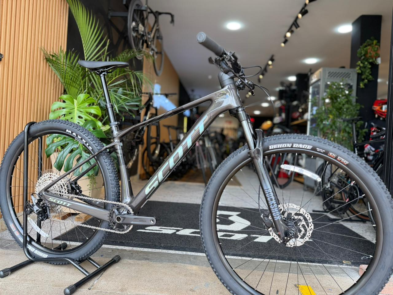 Scott Scale 920  Negra 2026