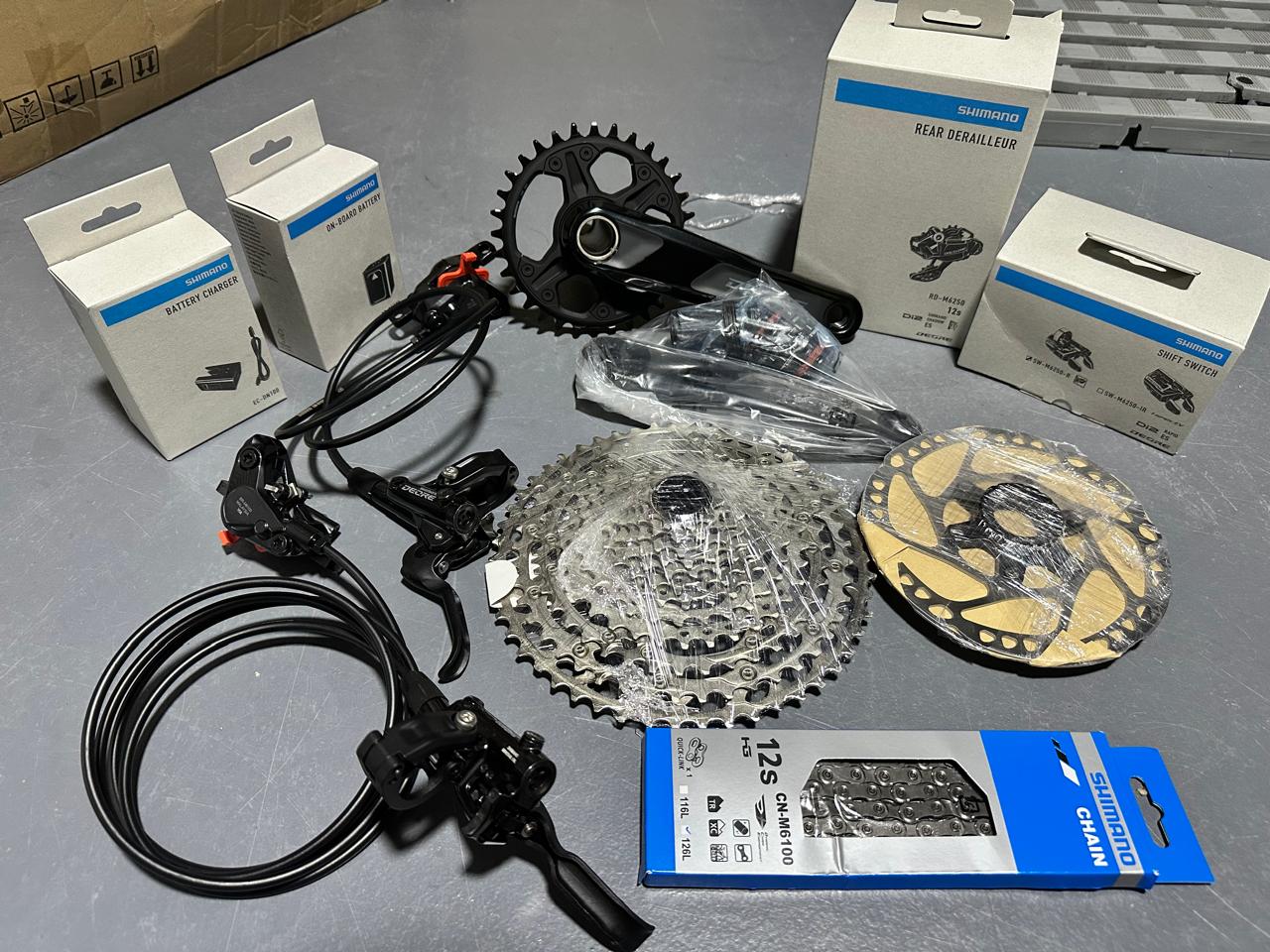 Grupo Shimano Deore M6250 Di2 12v – 32T | 10–51T