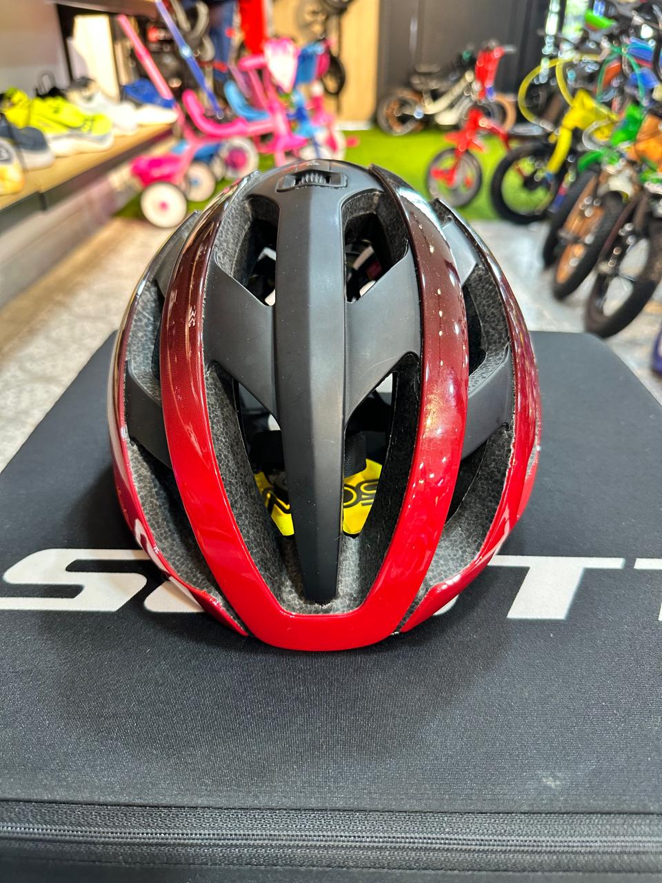 Casco LAZER Genesis MIPS RED