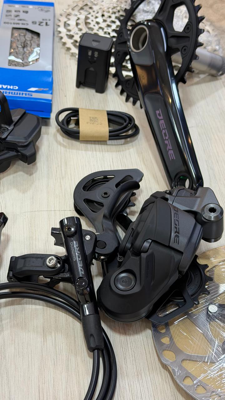 Kit Shimano Deore Di2 MTB – Grupo Electrónico para Montaña