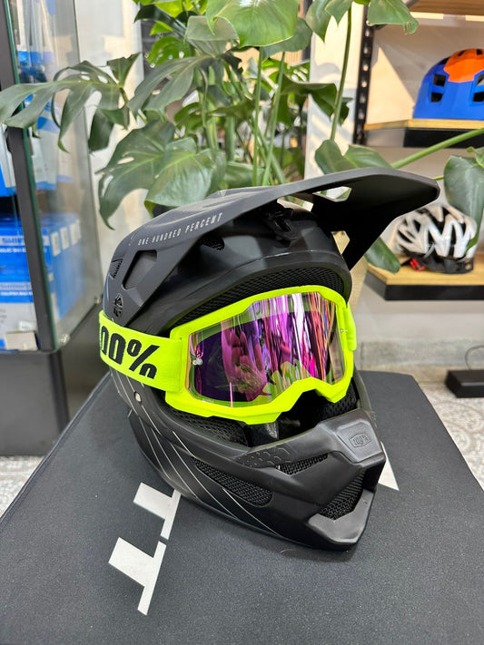 Casco Full Face 100% Status Negro Mate