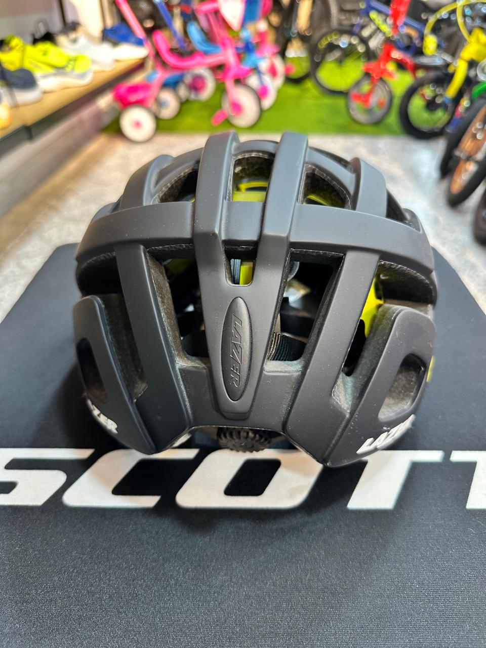 Casco LAZER Tonic MIPS