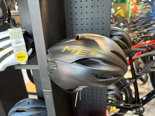 MET Manta MIPS Pogacar Edition