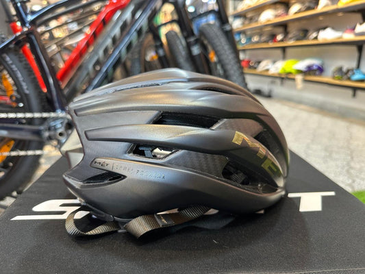 MET Trenta 3K Carbon MIPS