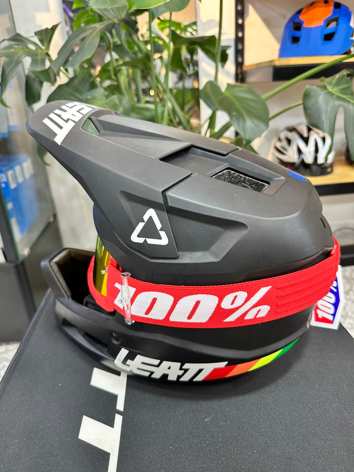 Casco Leatt Negro Mate