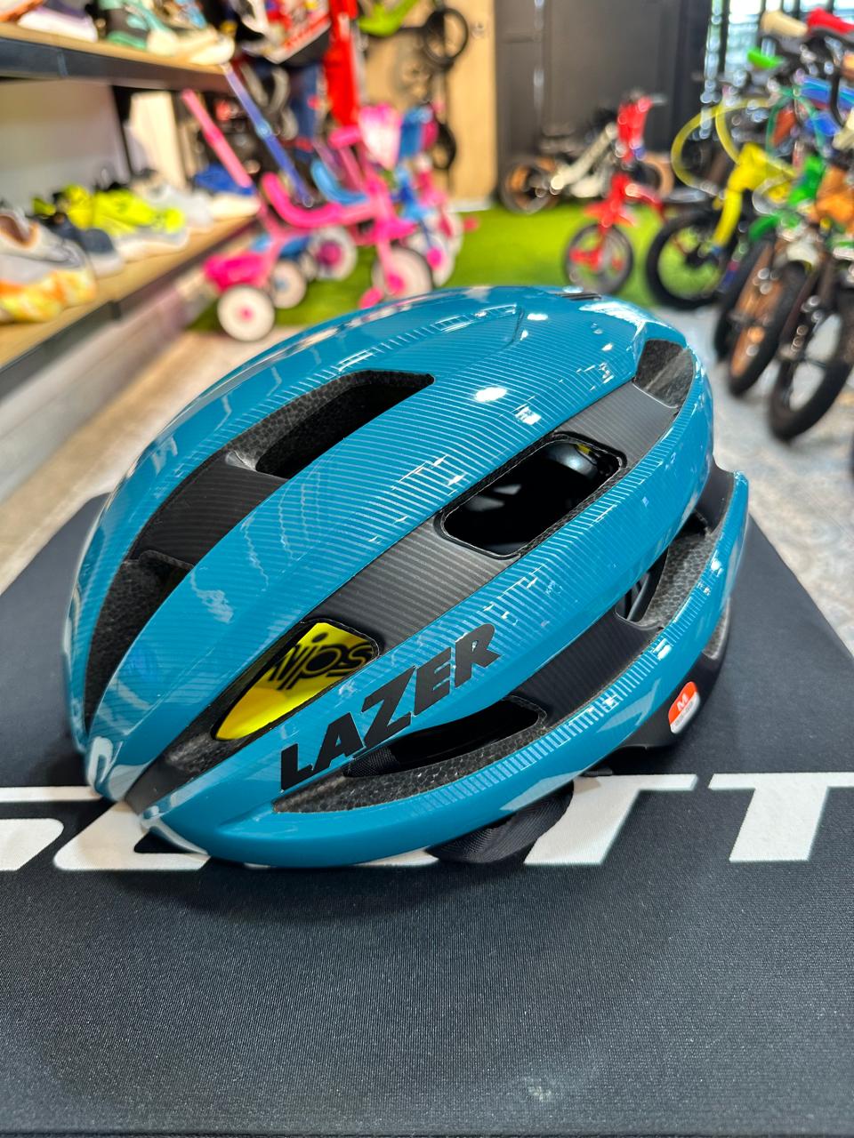 Casco Lazer Sphere MIPS Blue