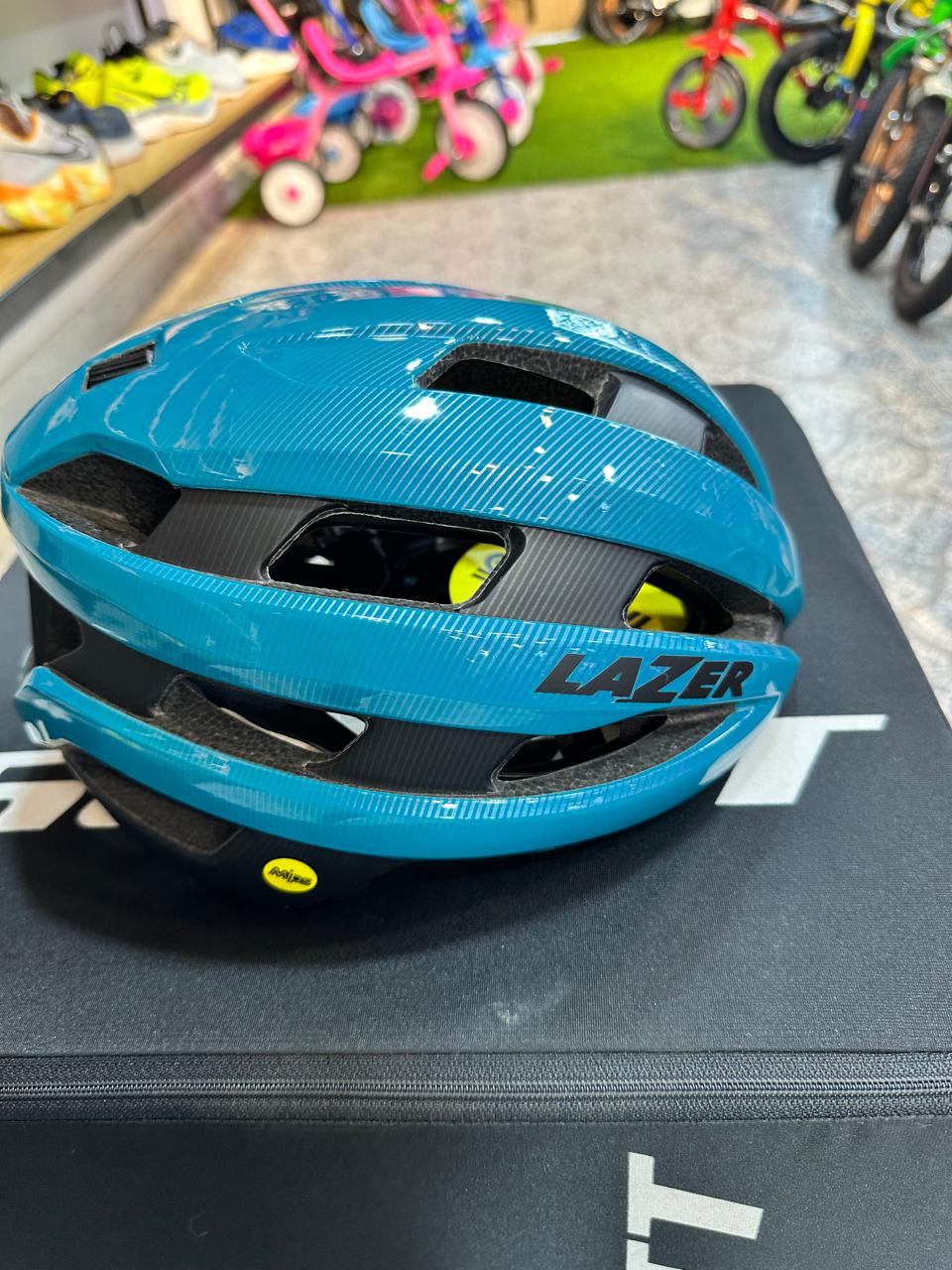 Casco Lazer Sphere MIPS Blue