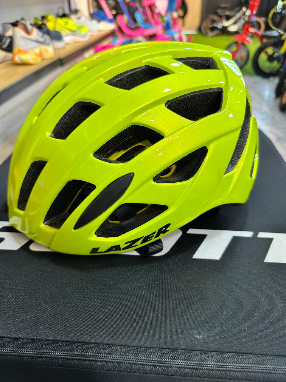 Casco Lazer Tonic Verde Neón L