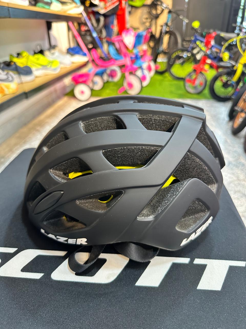 Casco LAZER Tonic MIPS