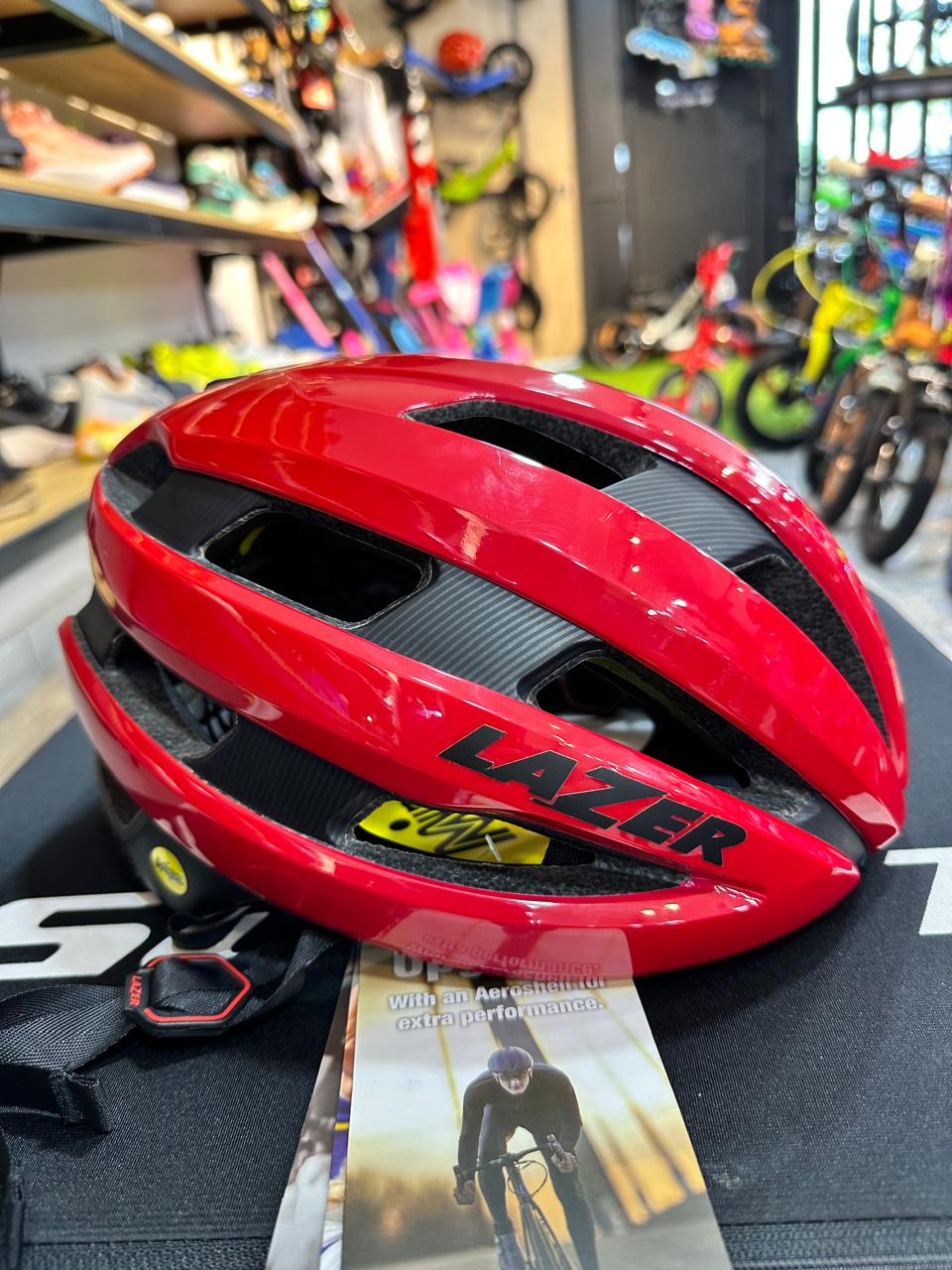 Casco Lazer Sphere MIPS Red L
