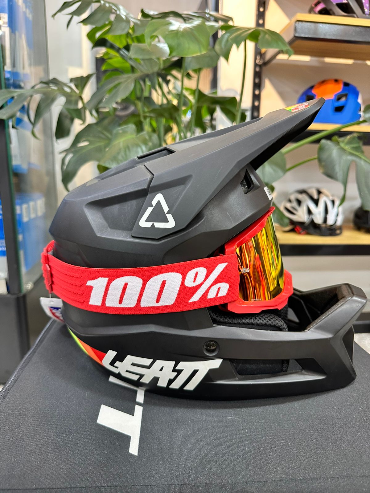 Casco Leatt Negro Mate