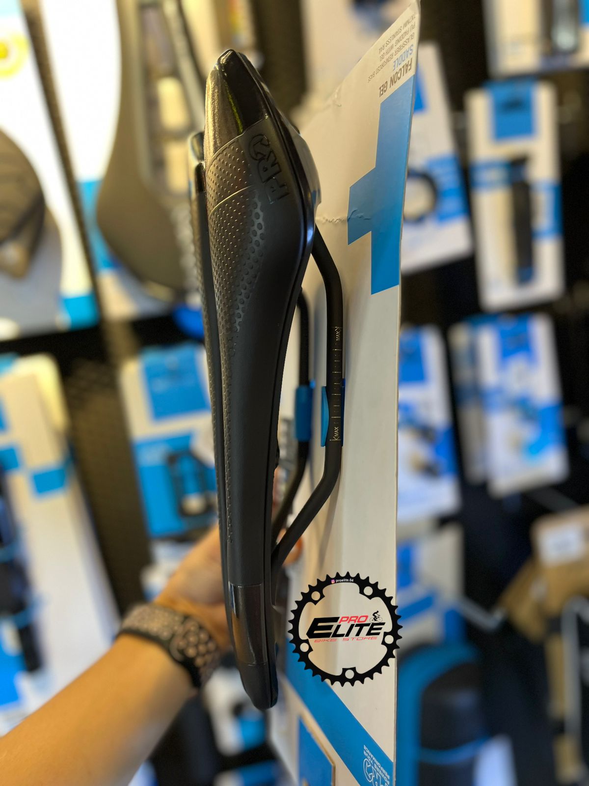 Primo Pro Pivot Sillin SILLIN PRO ORIGINAL FALCON PERFORMANCE 142MM – PROELITE BIKE STORE